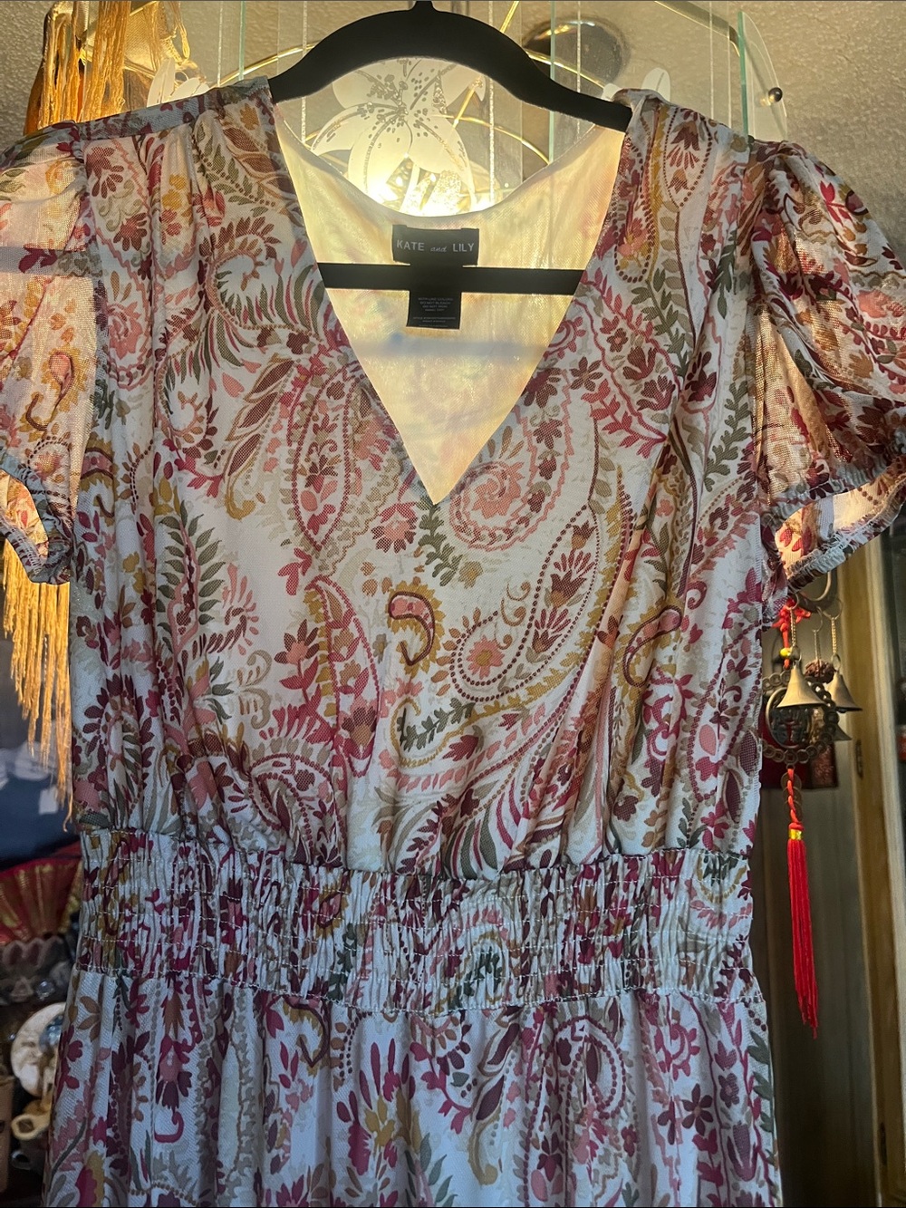 Kate and Lily Cream Paisley V-Neck Shirred Waist Dress